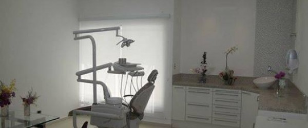 Mircia Yuri Nakamura, um(a) profissional credenciado(a) NewONE Orthodontics